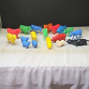 Vintage Lot Of 17 Plastic Farm Animals